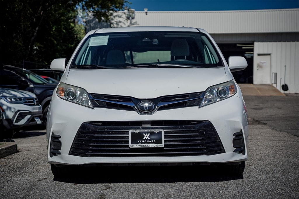 Used 2020 Toyota Sienna LE Minivan/Van
