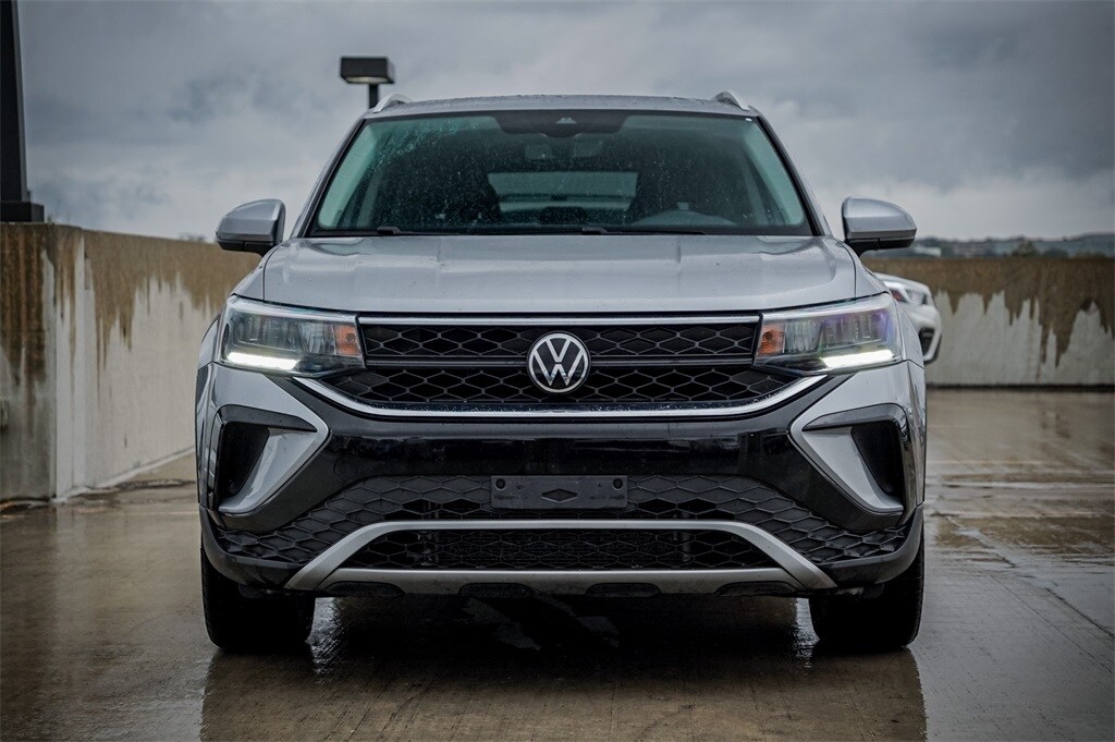 2023 Volkswagen Taos SE photo 4