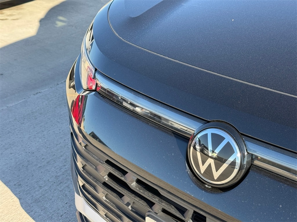 New 2026 Volkswagen Tiguan 2.0T SE SUV