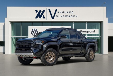 2025 Toyota Tacoma Hybrid TRD Sport Truck