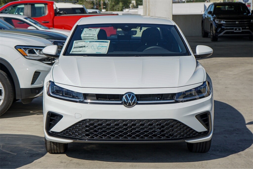 2026 Volkswagen Jetta 1.5T Sport photo 3