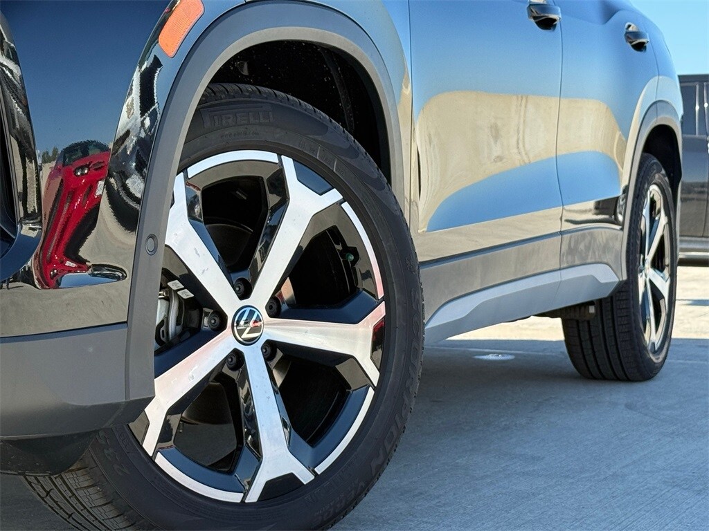 New 2026 Volkswagen Tiguan 2.0T SE SUV