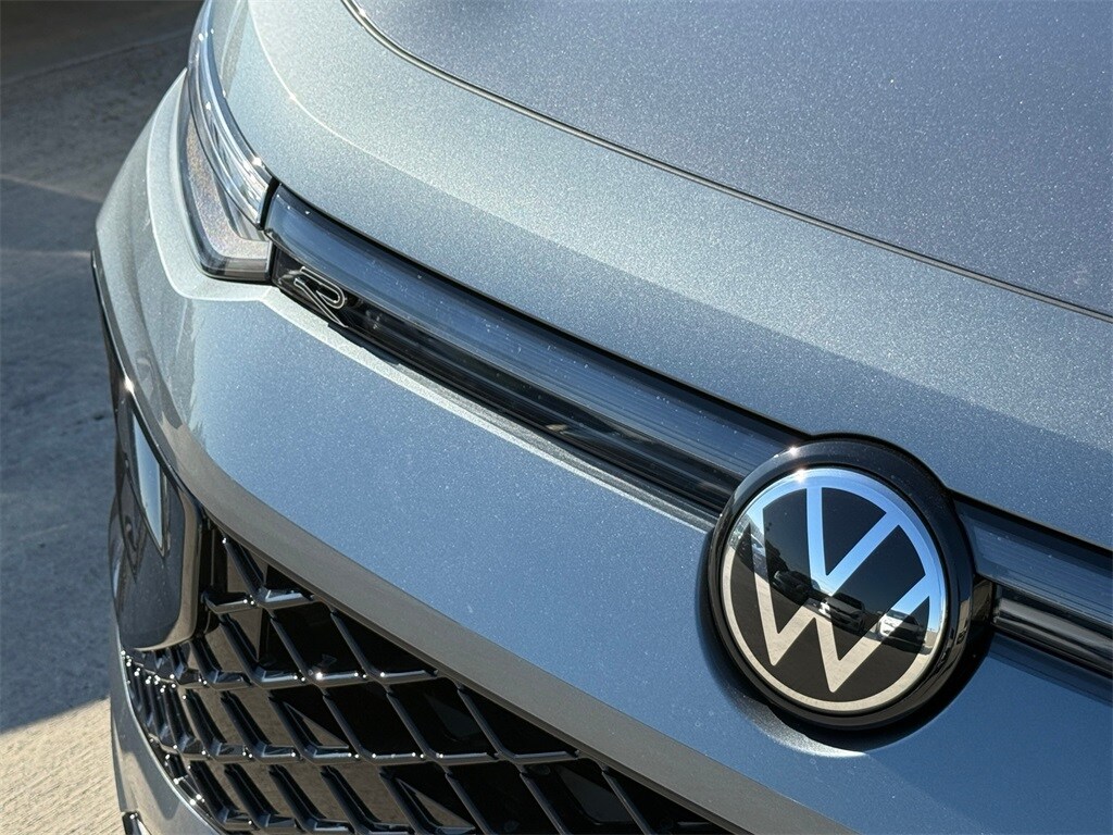 New 2026 Volkswagen Tiguan 2.0T SE SUV