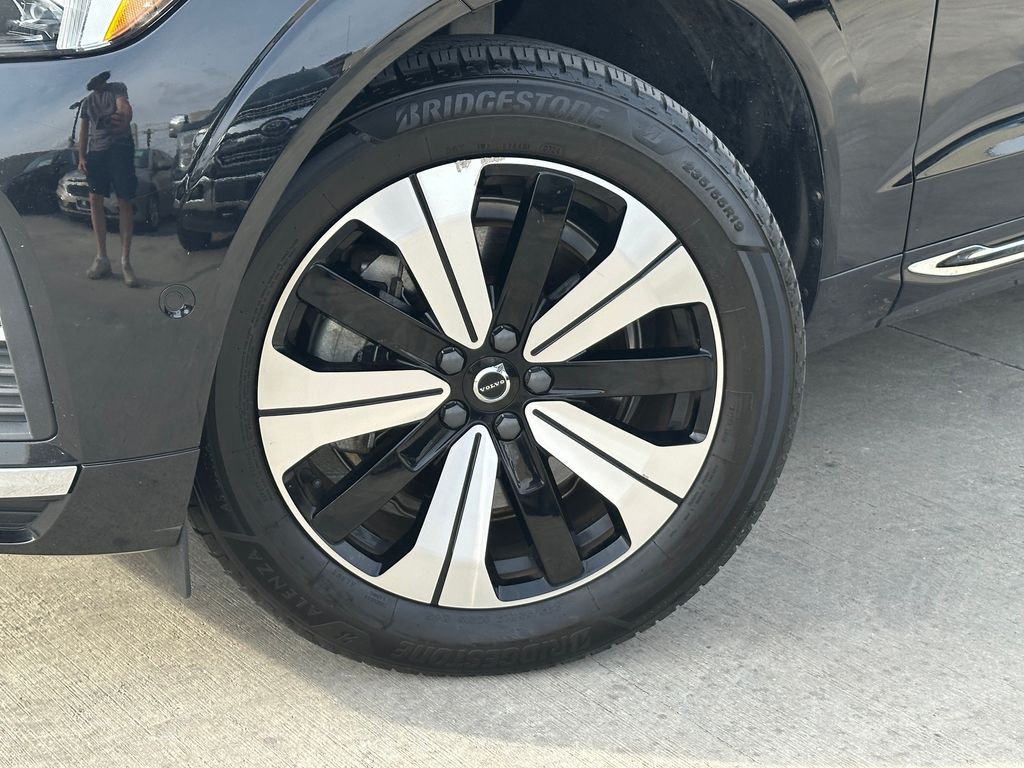 Used 2023 Volvo XC60 Plus with VIN YV4H60DE2P1333194 for sale in Austin, TX