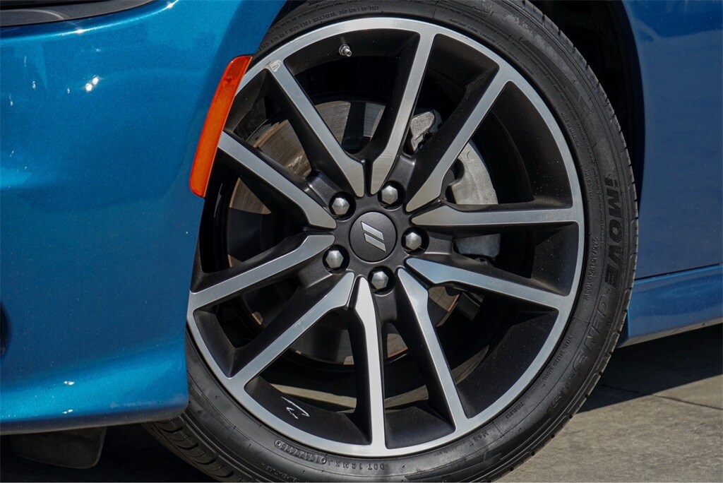 2023 Dodge Charger R/T photo 2