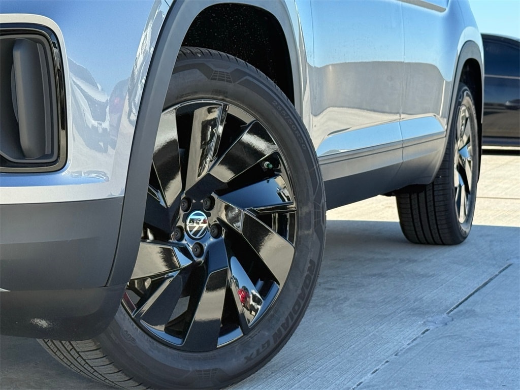 New 2026 Volkswagen Atlas Cross Sport 2.0T SE w/Technology SUV