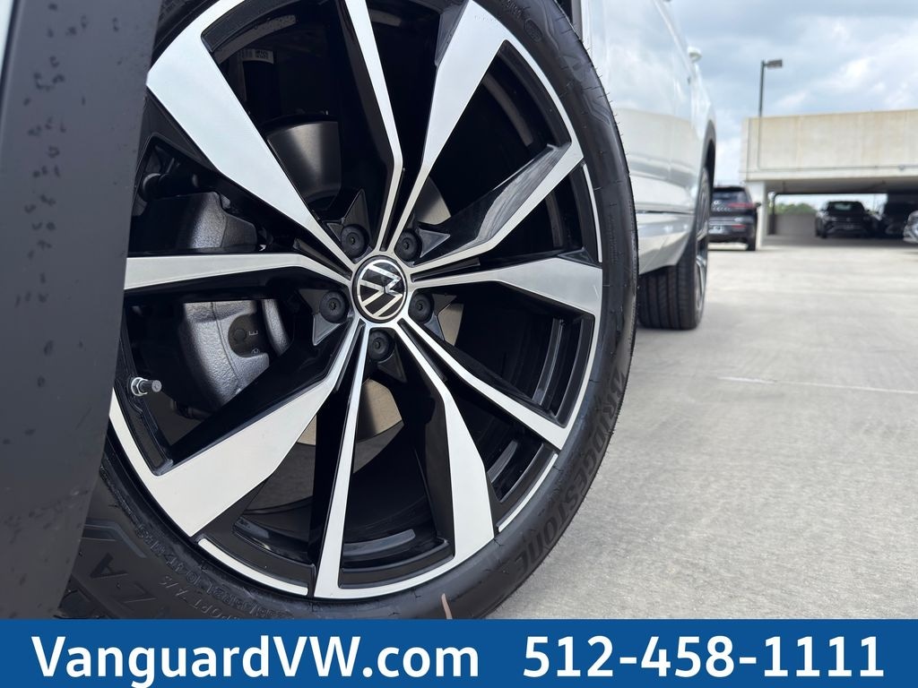 New 2026 Volkswagen Atlas 2.0T SEL Premium R-Line SUV