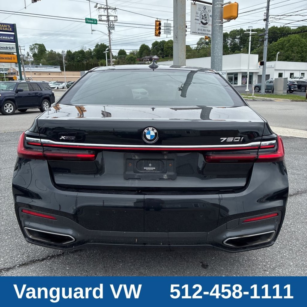 Used 2022 BMW 7 Series 750i xDrive Sedan