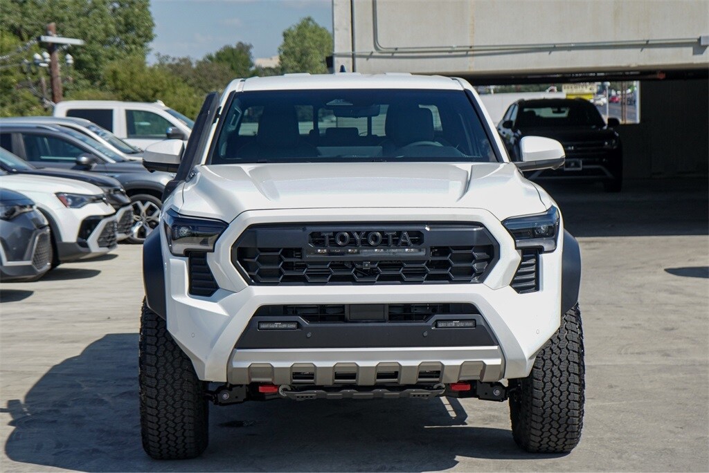 2025 Toyota Tacoma TRD Sport photo 4