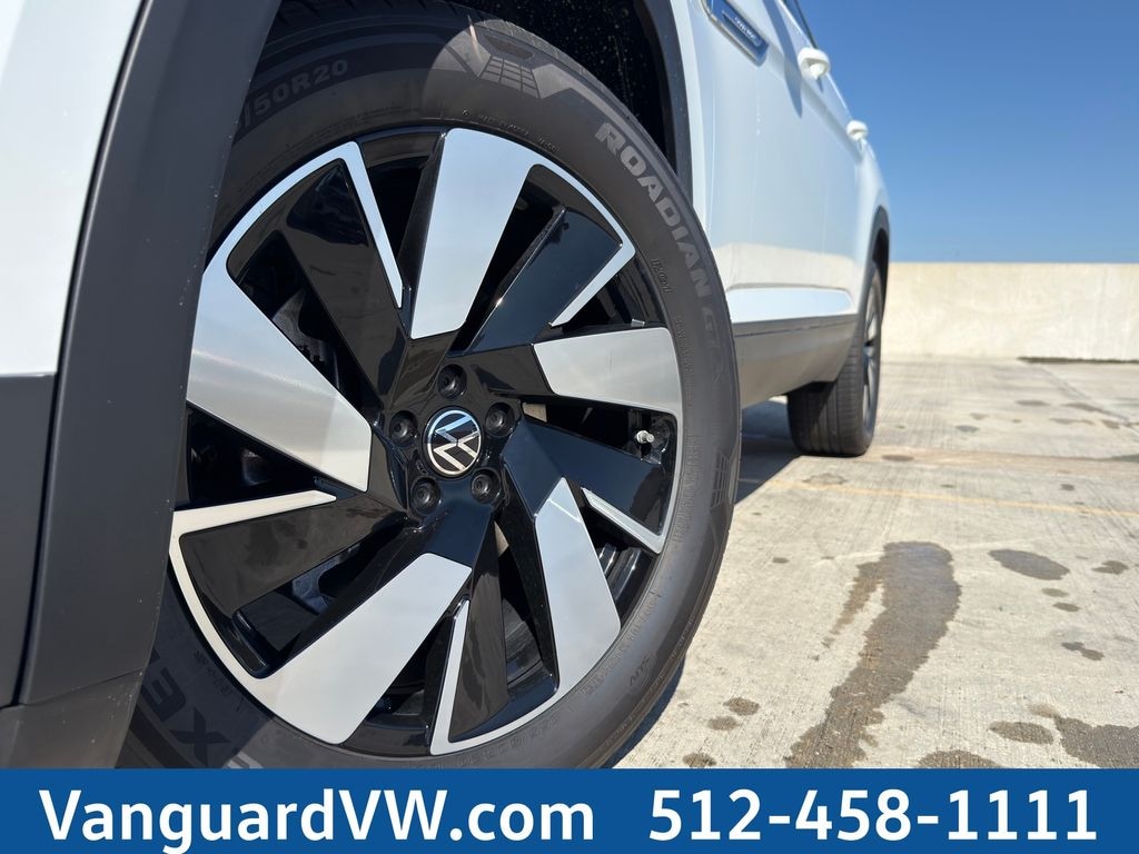 New 2026 Volkswagen Atlas Cross Sport SE w/Technology SUV