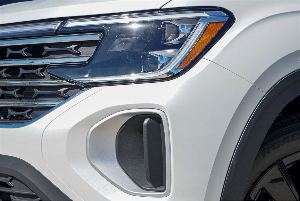 2026 Volkswagen Atlas SE Technology photo 2