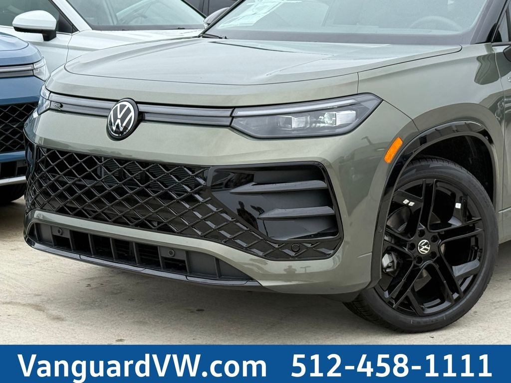 New 2026 Volkswagen Tiguan SE R-Line Black SUV