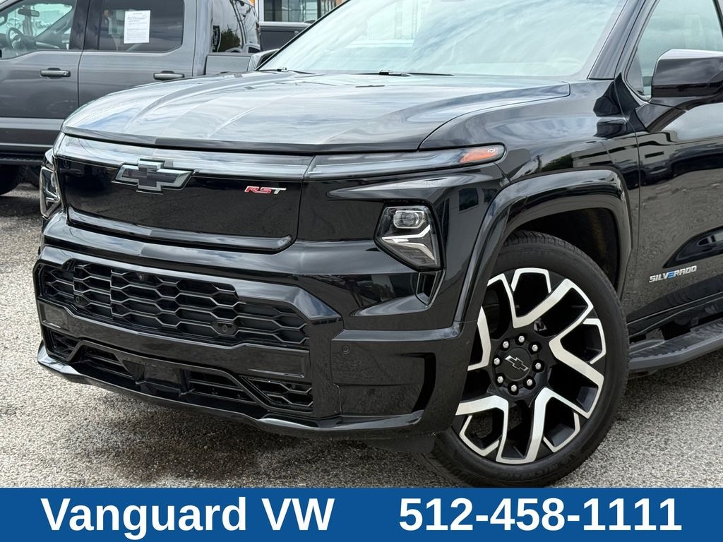 Used 2025 Chevrolet Silverado EV RST Truck
