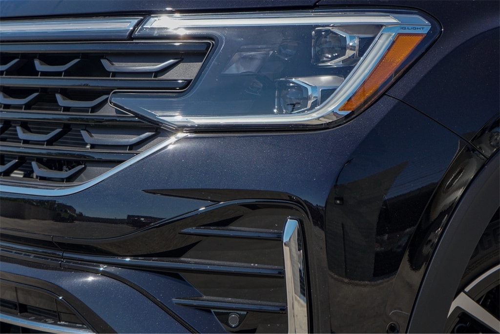 New 2026 Volkswagen Atlas 2.0T SEL Premium R-Line SUV