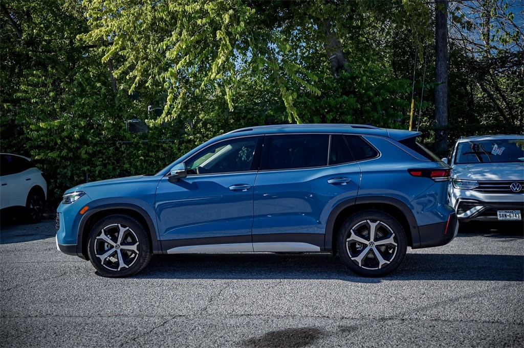 New 2026 Volkswagen Tiguan 2.0T SE SUV