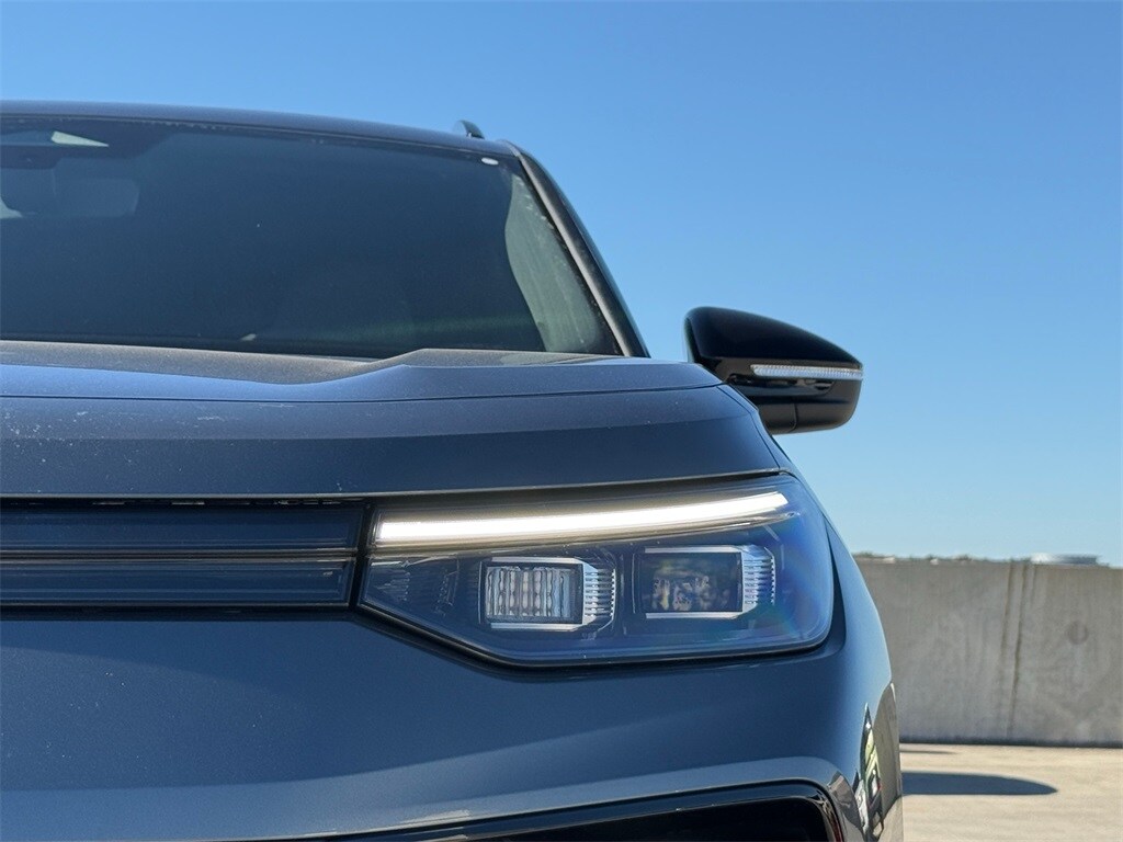 New 2026 Volkswagen Tiguan 2.0T SE SUV