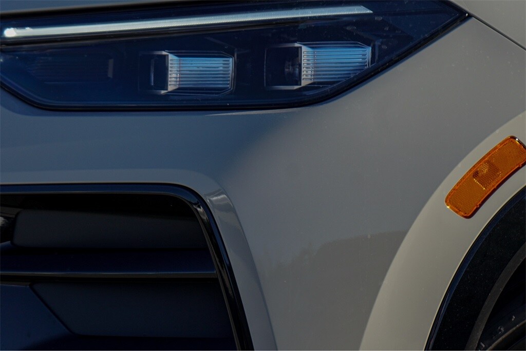 2026 Volkswagen Tiguan SE R-Line Black photo 3