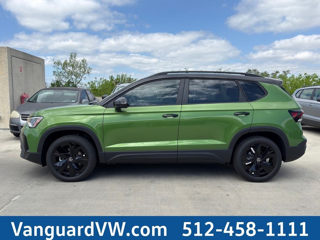 New 2026 Volkswagen Taos 1.5T SE Black SUV