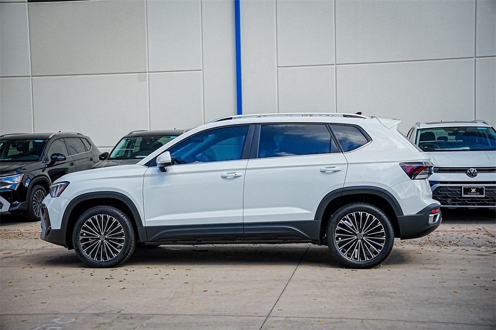 New 2025 Volkswagen Taos 1.5T SE SUV