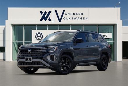 New 2024 Volkswagen Atlas 2.0T Peak Edition SEL SUV in Austin, TX