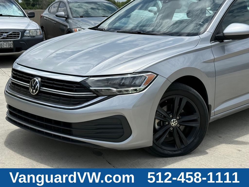 3VW7M7BU9RM000792