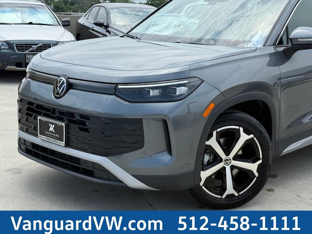 New 2026 Volkswagen Tiguan 2.0T SE SUV