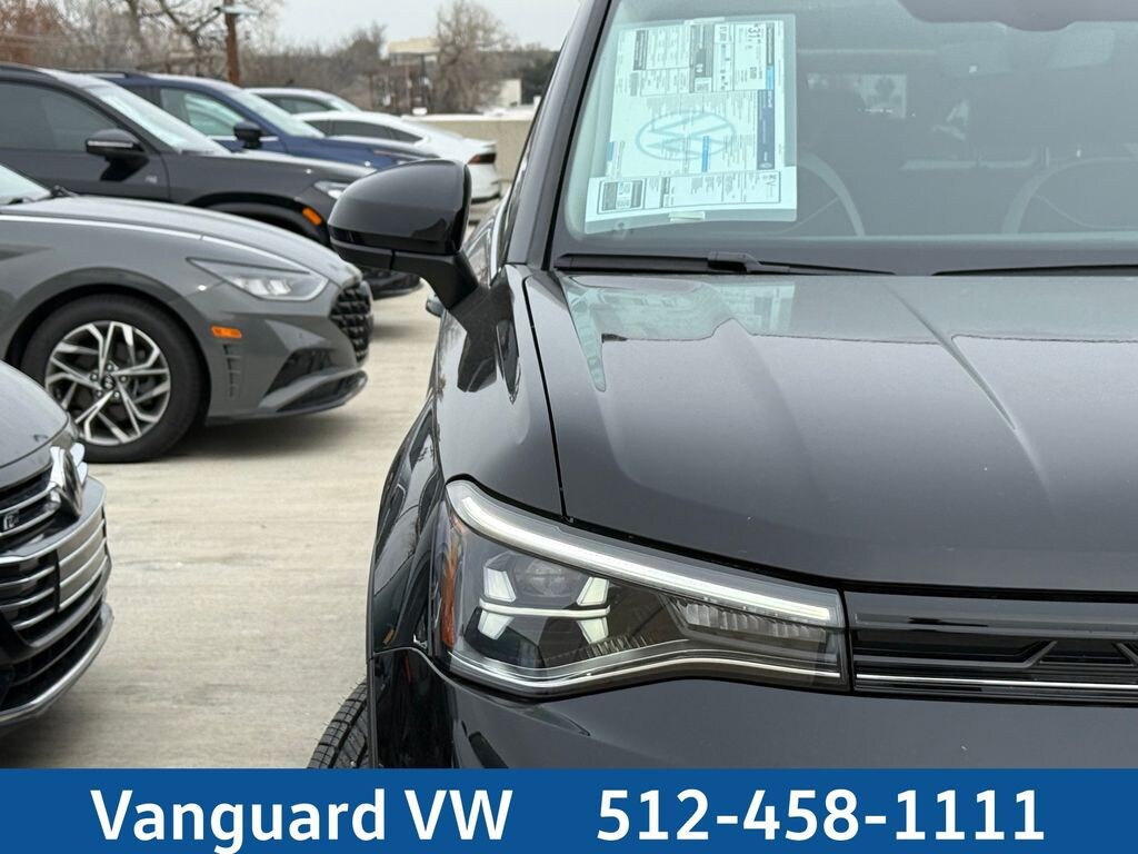 New 2026 Volkswagen Taos 1.5T SE SUV