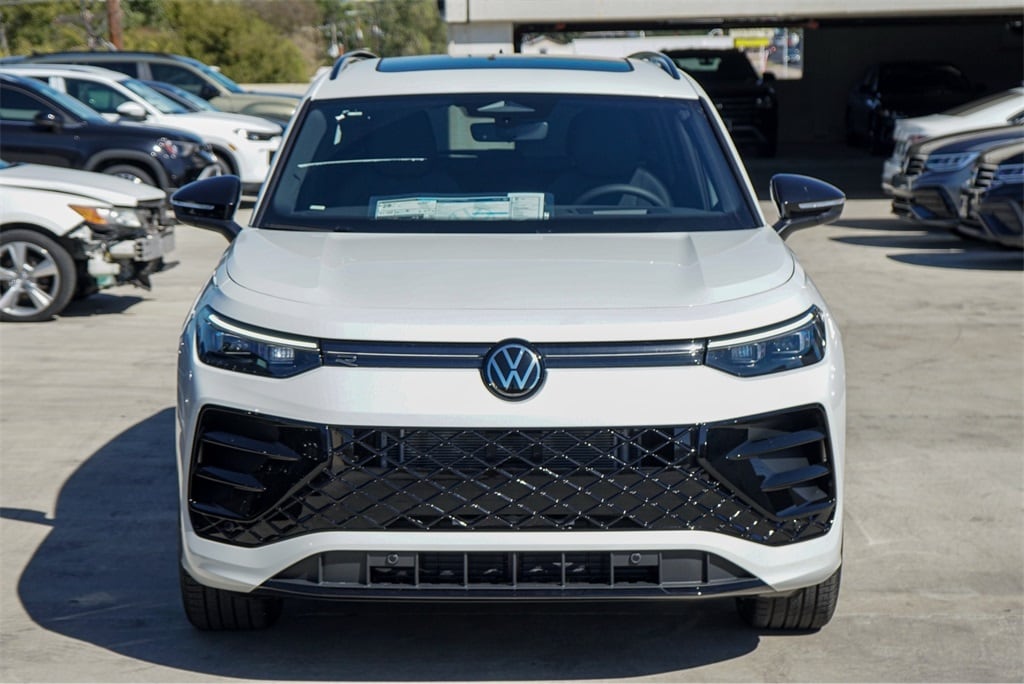 New 2026 Volkswagen Tiguan 2.0T SE R-Line Black SUV