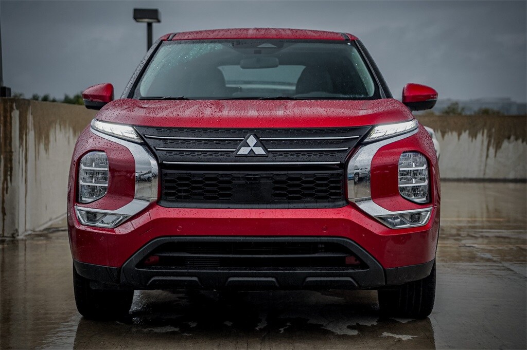 Used 2024 Mitsubishi Outlander SE SUV