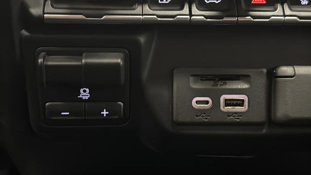 2022 Chevrolet Silverado 3500HD LT - Photo 32