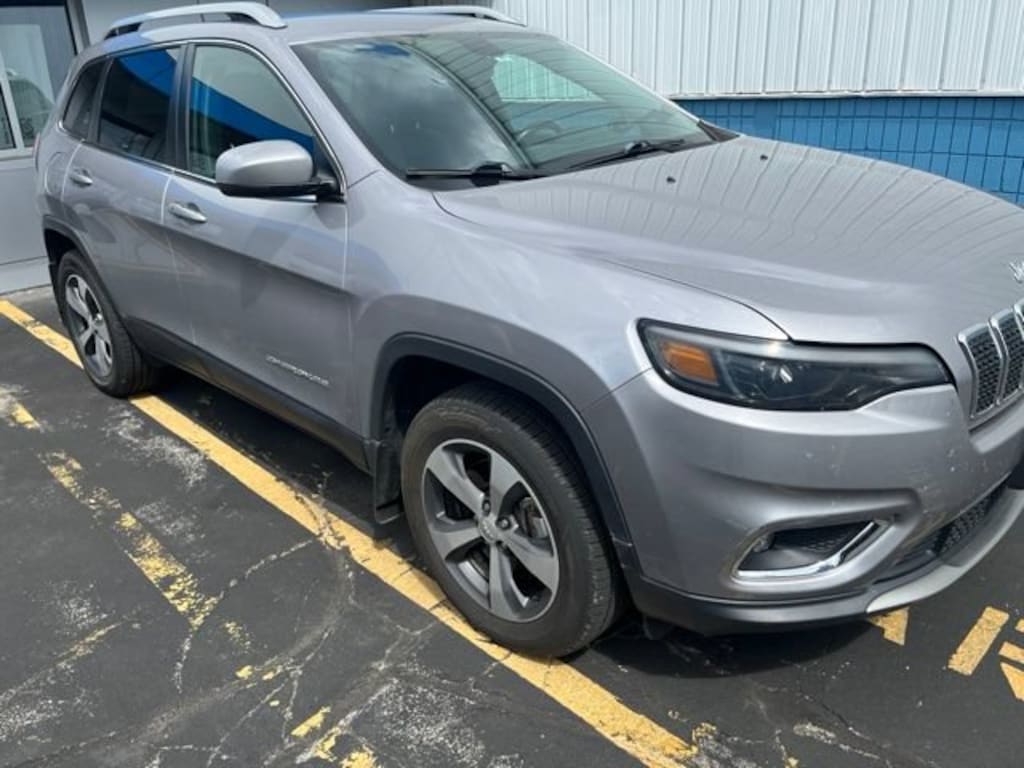 Used 2019 Jeep Cherokee Limited 4x4 SUV