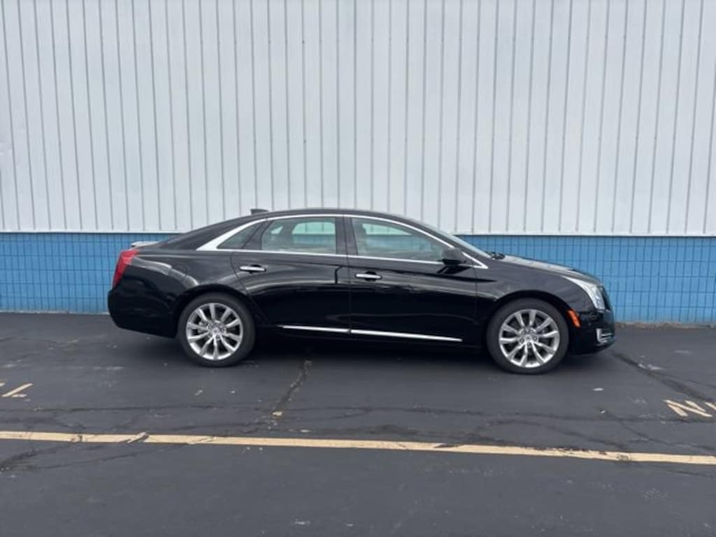 Used 2015 CADILLAC XTS Luxury Sedan