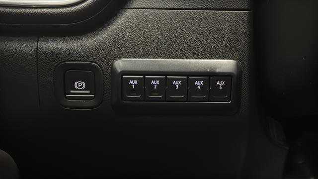 2022 Chevrolet Silverado 3500HD LT - Photo 31