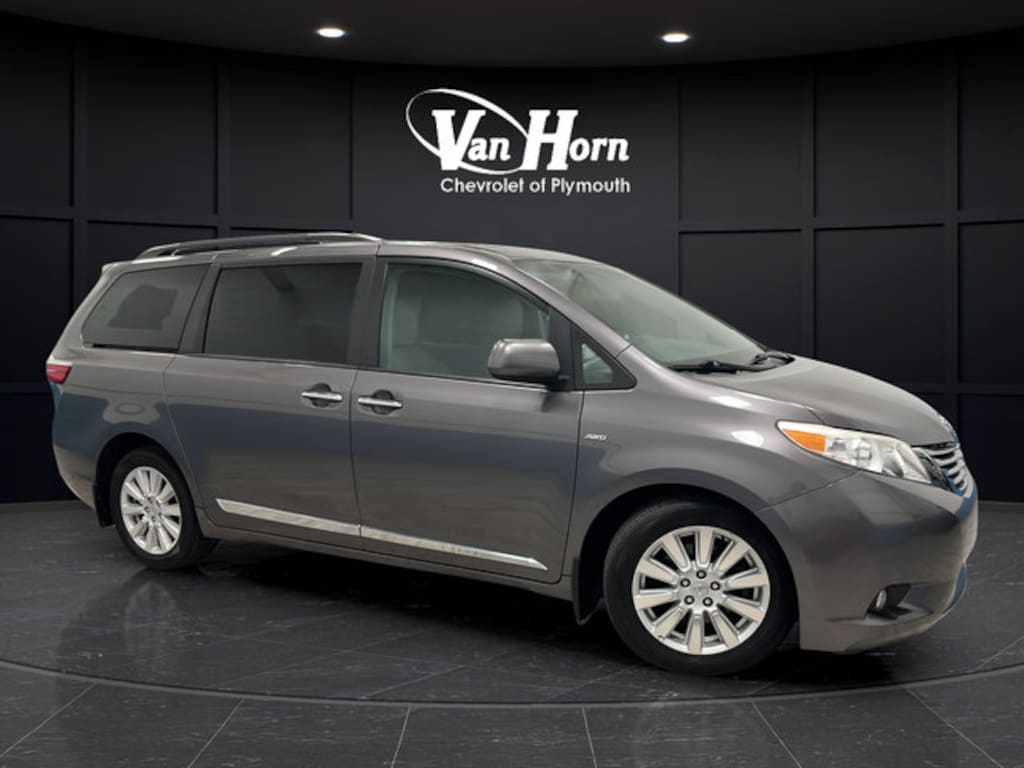 Used 2017 Toyota Sienna XLE Van