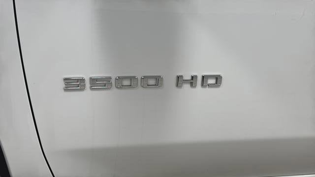 2022 Chevrolet Silverado 3500HD LT - Photo 39
