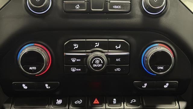 2022 Chevrolet Silverado 3500HD LT - Photo 17