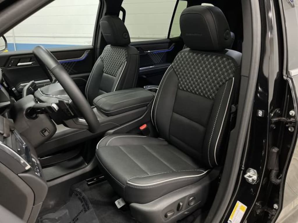 Used 2024 GMC Acadia Denali SUV