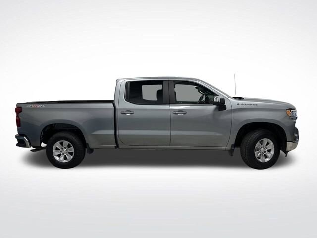 2025 Chevrolet Silverado 1500 LT photo 2