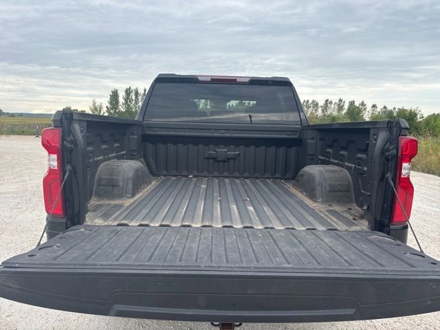 2023 Chevrolet Silverado 1500 RST photo 3