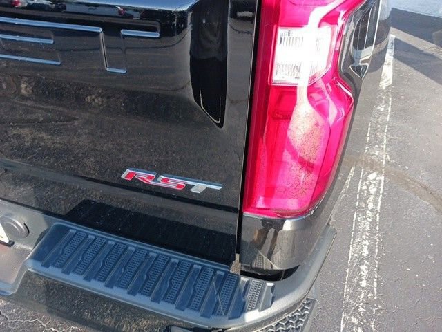 2020 Chevrolet Silverado 1500 RST photo 3