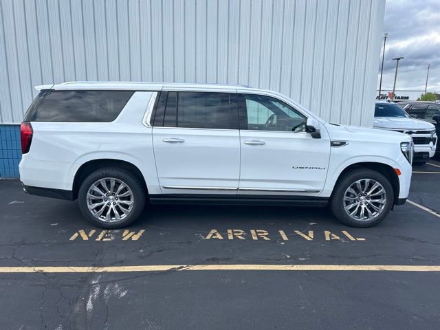 2022 Gmc Yukon XL Denali photo 2