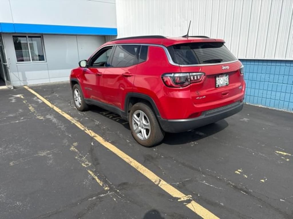 Used 2024 Jeep Compass Latitude SUV