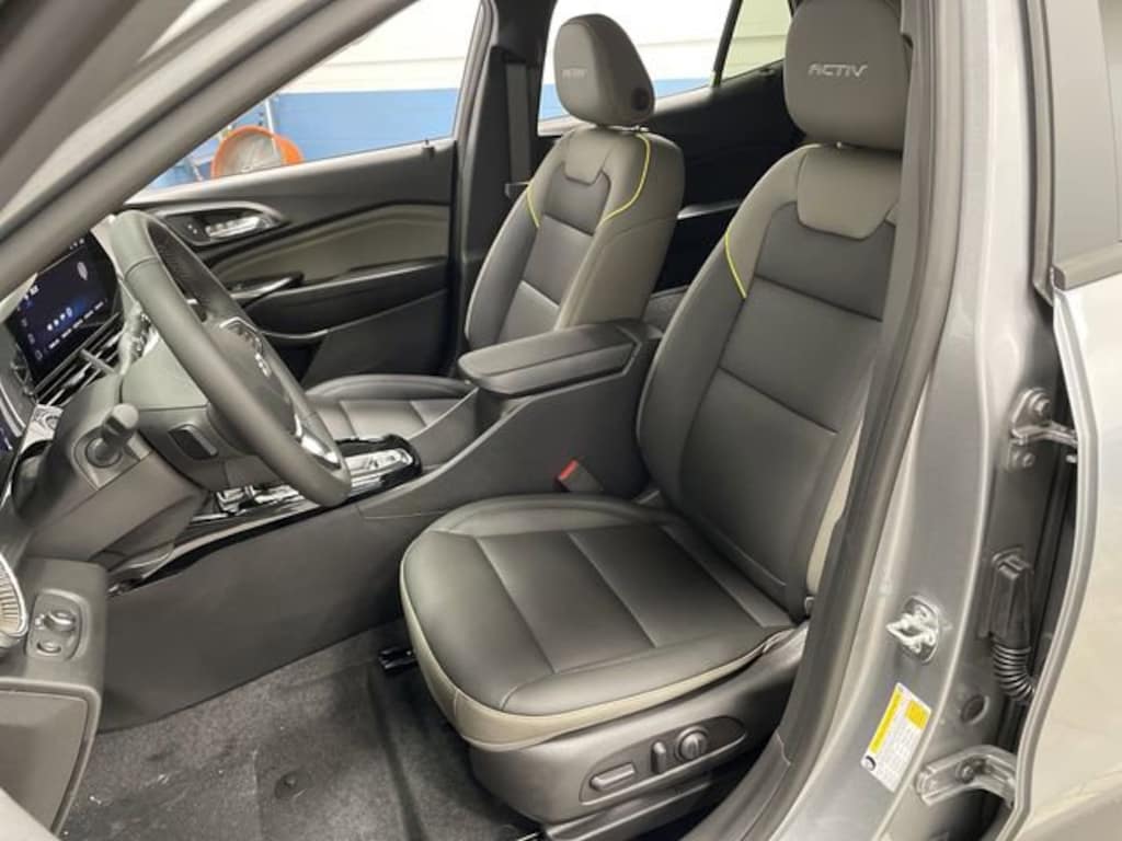 New 2025 Chevrolet Trax Activ SUV