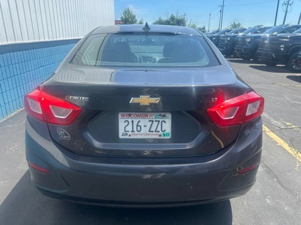 Used 2017 Chevrolet Cruze LT Sedan