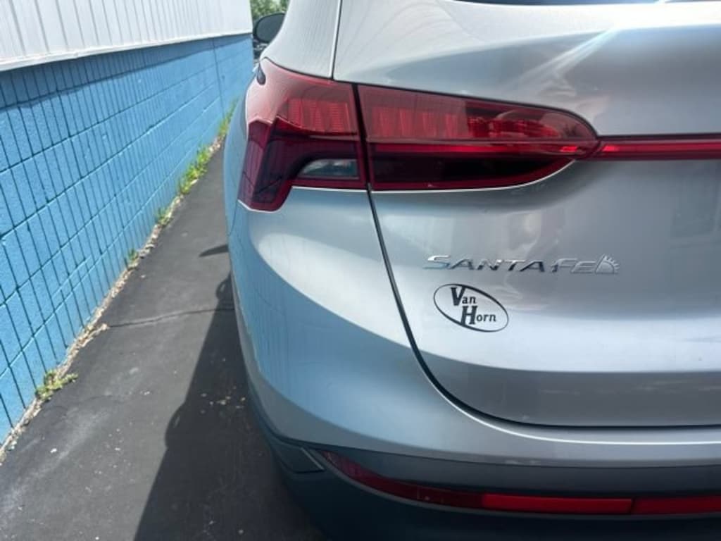 Used 2023 Hyundai Santa Fe SE SUV
