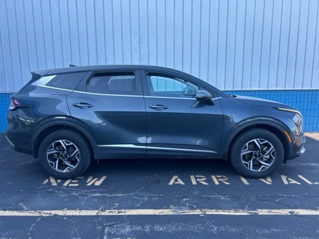 Used 2023 Kia Sportage LX SUV