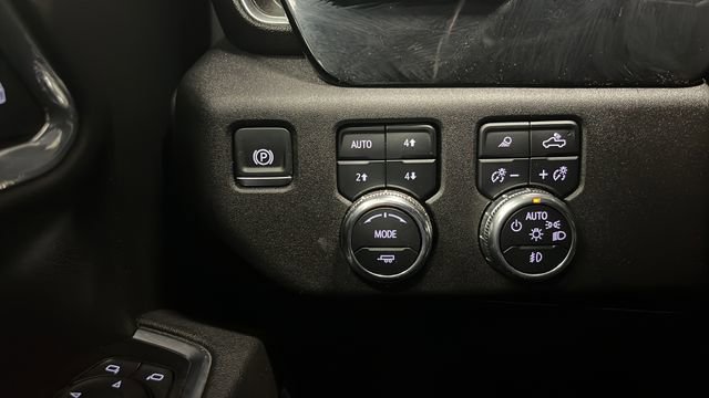 2024 GMC Sierra 3500HD SLE - Photo 34