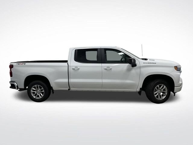 2026 Chevrolet Silverado 1500 RST photo 2