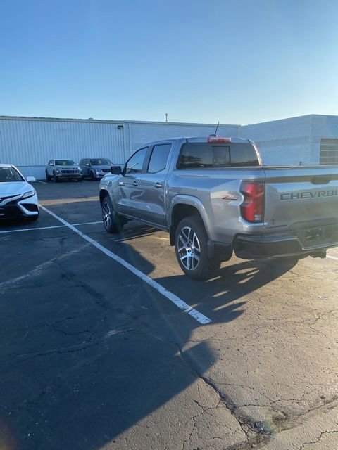 2024 Chevrolet Colorado Z71 photo 2