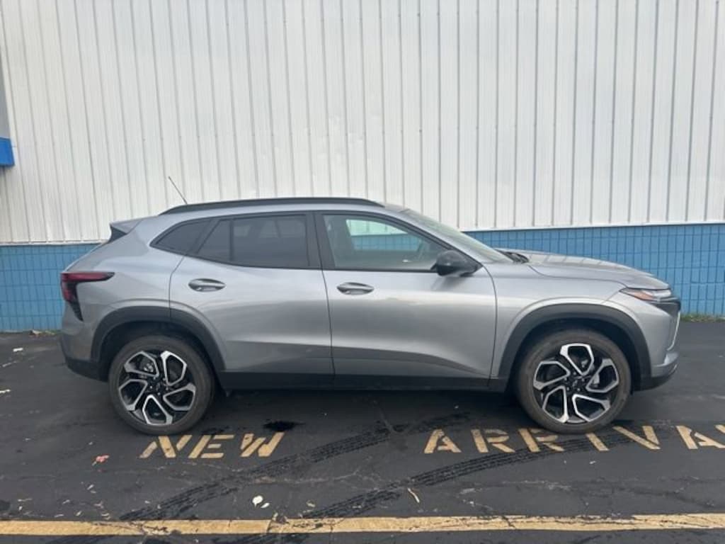 Used 2024 Chevrolet Trax 2RS SUV